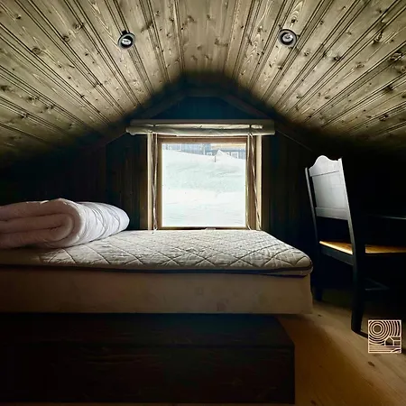 Cozy Mountain In With Stunning Views