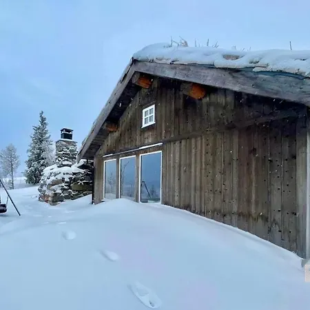 Cozy Mountain In With Stunning Views